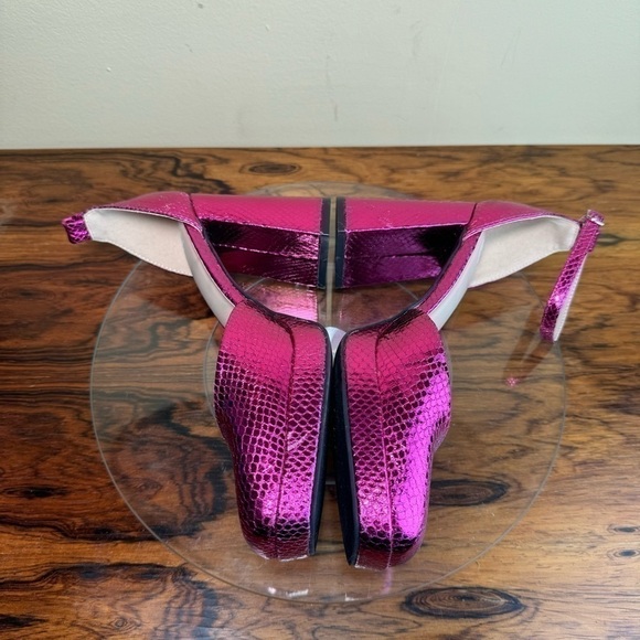 BP. Be Proud Pride Gender Inclusive Fynn Ankle Strap Platform Pump - Picture 13 of 14